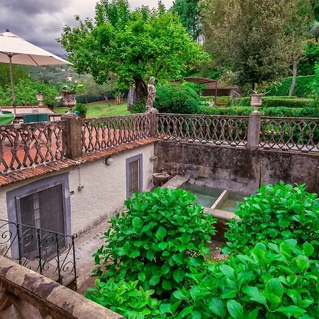 Villa Antica Magnolia, Historical Retreat In Versilia Camaiore